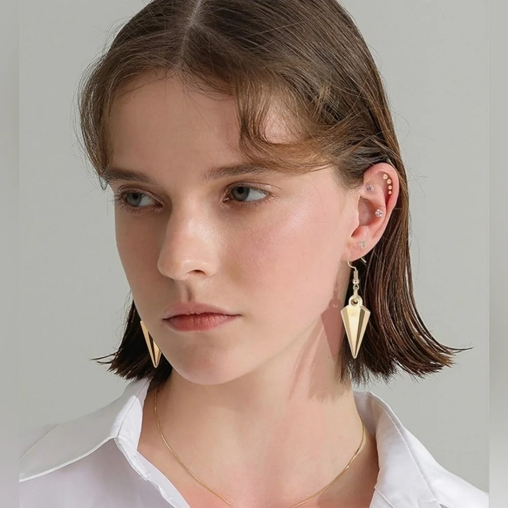 NWOT, CASSIECA, 30 Assorted Stud and Dangle Earrings, Very cute and Stylish!!